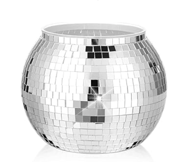 Source photograph of decorative vases
